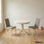 Ensemble de cuisine 3 pièces en bois d'hévéa asiatique blanc lin avec piédestal rond et 2 chaises Parson rembourrées en tissu lin Shitake pour petits espaces