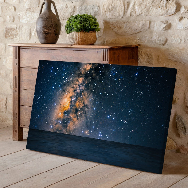 Toile, une scène cosmique à couper le souffle avec une vaste étendue d'art mural «Deep Space Illuminated By Vibrant Celestial Body»