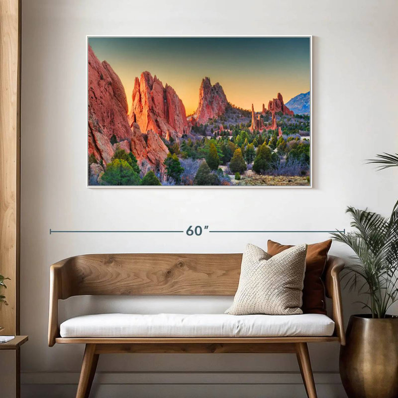 Jardin des dieux au lever du soleil, 46 po x 31 po, Cadre flottant blanc