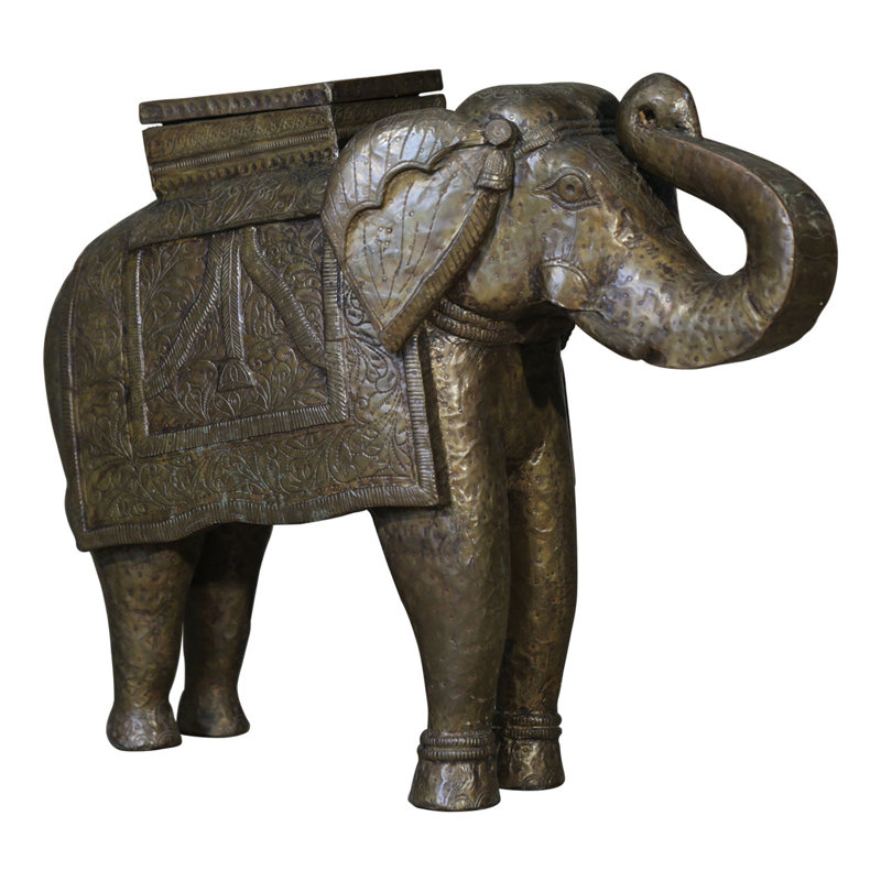 Figurines & Sculptures