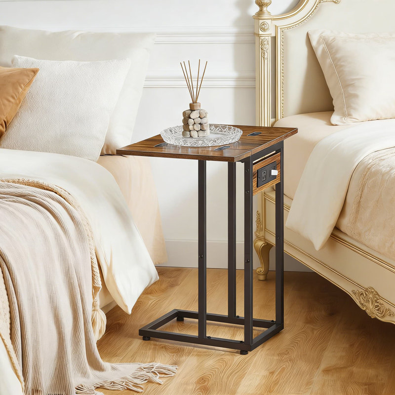 Table d'appoint en forme de C avec station de charge intégrée, table de bout pliable avec sac de rangement, table de rangement pour canapé peu encombrante pour le salon et la chambre à coucher