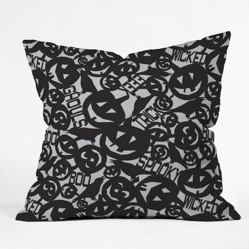 Coussin «Quelque chose de méchant», 26 po x 26 po