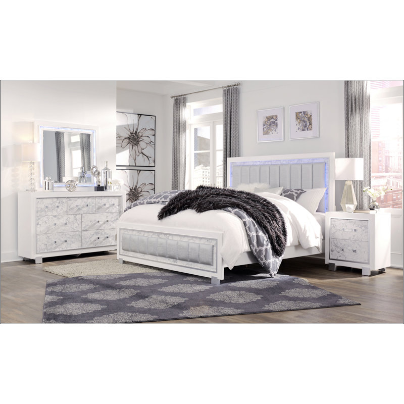 Grand lit en marbre blanc
