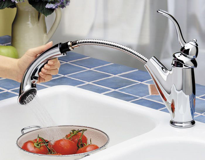 Marielle Pull Out Single Handle Kitchen Faucet, Polished Chrome