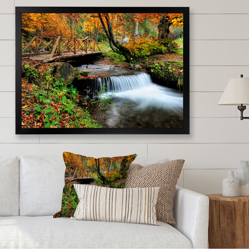 «Waterfall In The Autumn Forest», reproduction d'art sur toile traditionnelle, Cadre photo noir, H 12 po x l 8 po x P 1 po