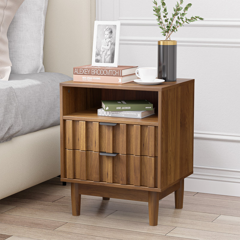 Table de chevet cannelée l 19 po avec 2 tiroirs de rangement et 1 tablette ouverte, Noyer, Individuel