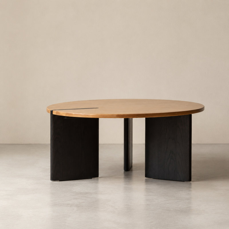 31.5"W Solid Oak Modern Round Coffee Table, 31.5" coffee table, Natural Oak