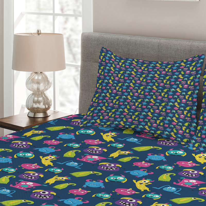 Alien Coverlet, King Bedspread + 2 Shams