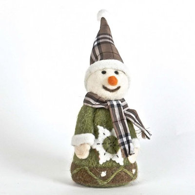 Bonhomme de neige avec figurine à rayures