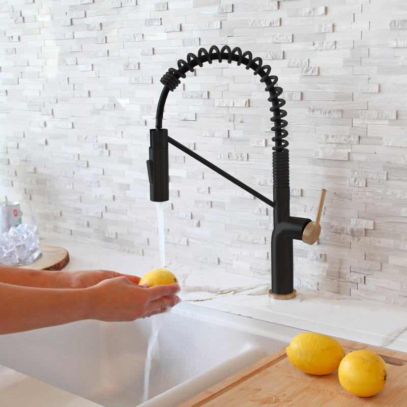 Modern Single Handle Kitchen Faucet, Noir mat / or