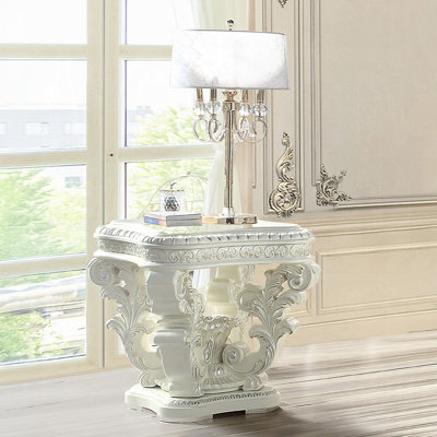 Table de bout carrée blanche antique
