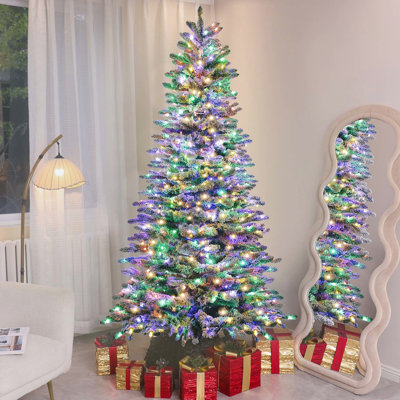 Arbre de Noël artificiel enneigé 7,5 pi, 500 lumières à DEL et 1264 extrémités de branches pour une ambiance magique