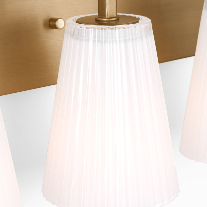 Très grand meuble-lavabo Upson de Génération Éclairage , H 7,75 po x l 24,25 po x P 6,25 po, Laiton satiné, Quatre lumières