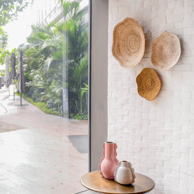 Medium Scallop Wall Basket