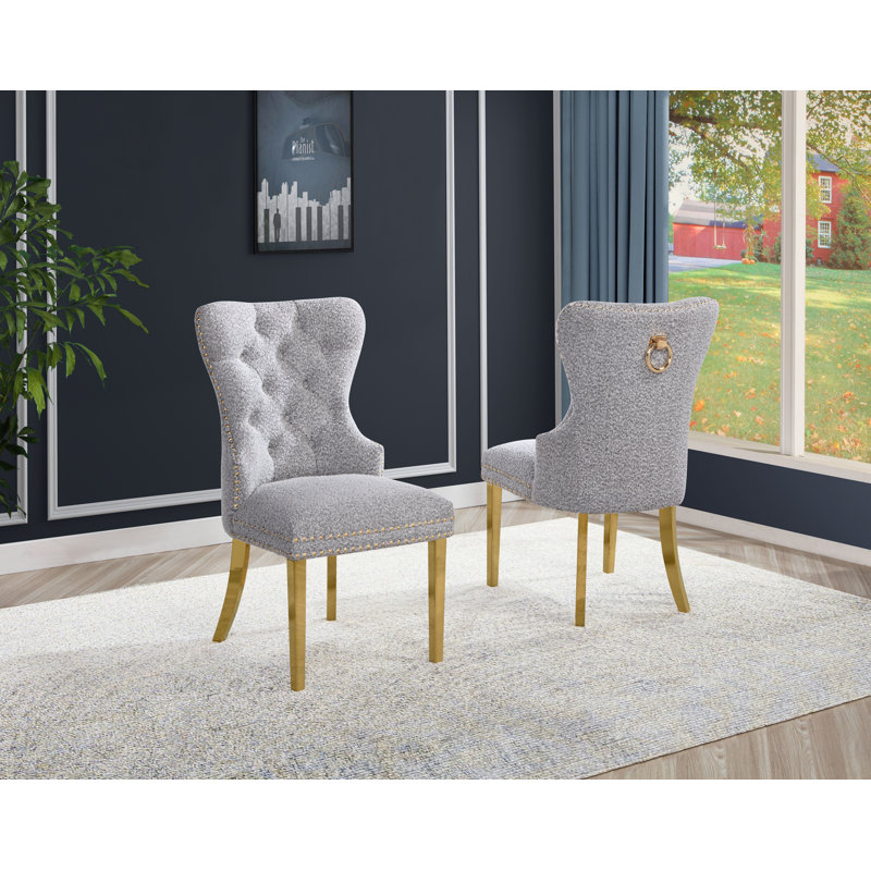 Chaises d'appoint capitonnées à boutons capitonnés avec garniture cloutée, Gris riche, Doré