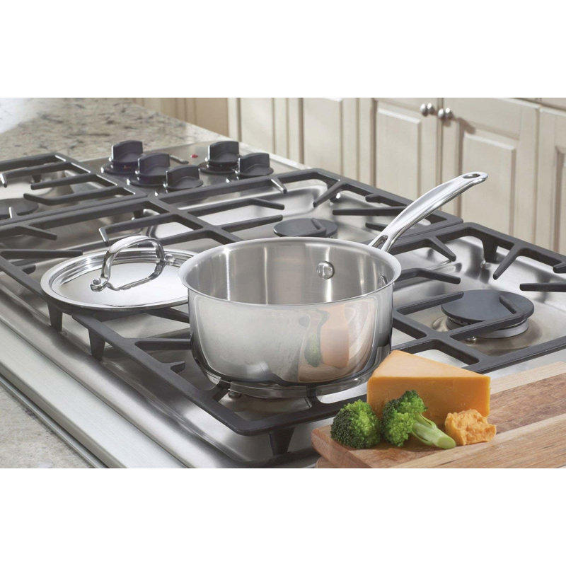 Cuisinart Stainless Steel (18/10) Saucepan with Lid, 1 Qt.