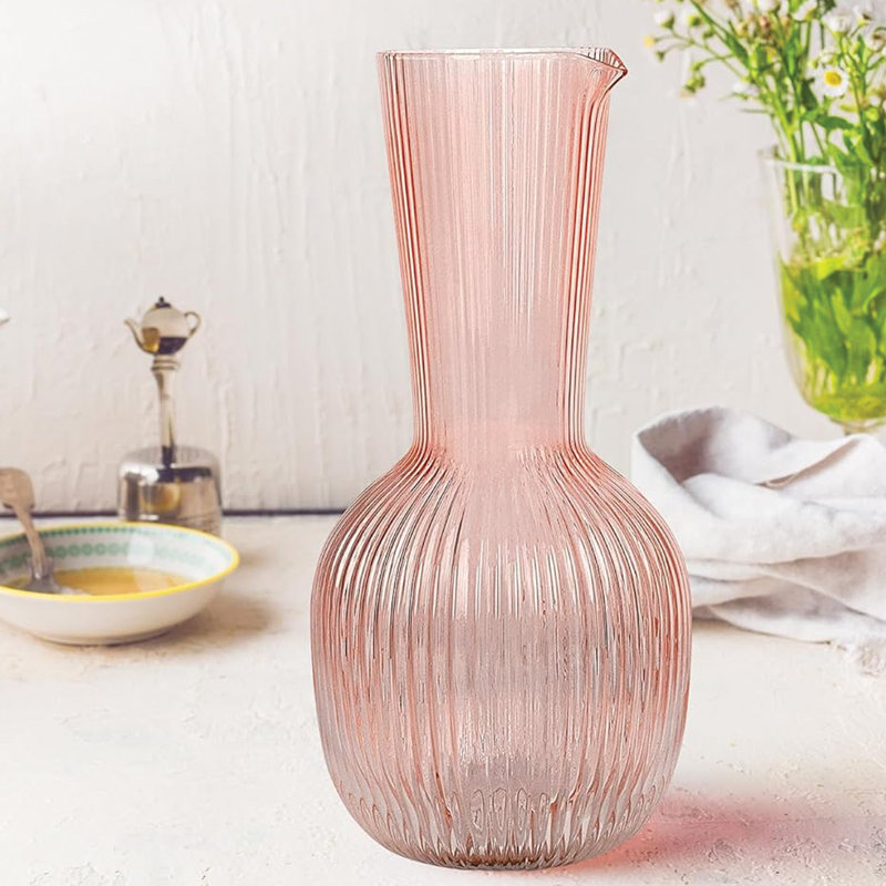 Carafe cannelée rose - 40,58 oz