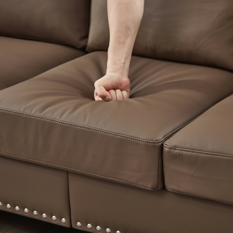 Elegant & Comfortable Leather Loveseat For Modern Living Spaces – Classic American Design With Unique Nailhead Trim