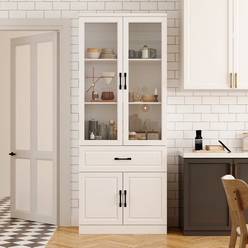 Armoire de salle à manger en bois manufacturé Ashanda