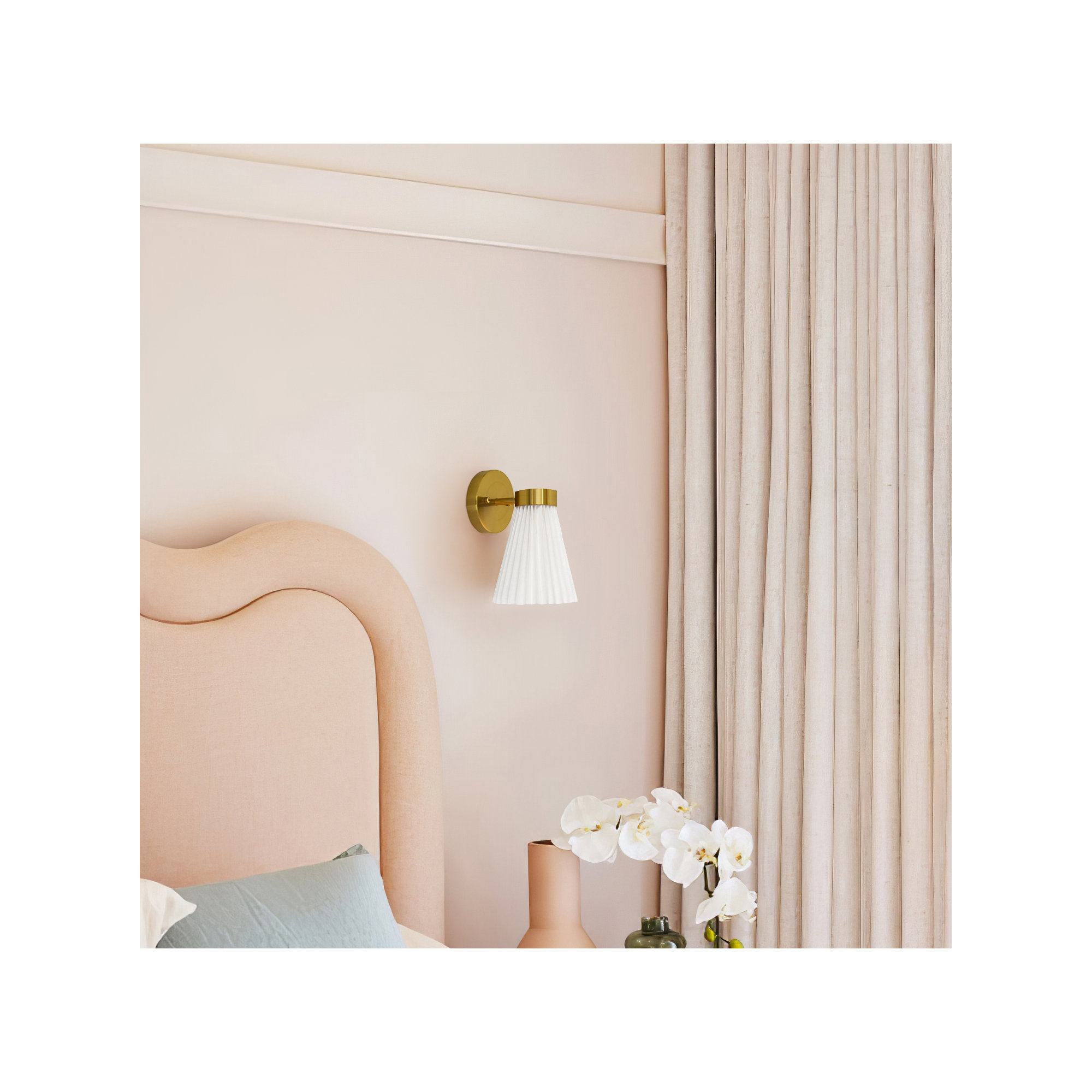 Viski Wall Sconce, White, Brass