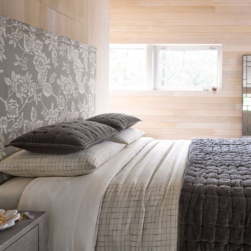 Vienna Velvet Quilt, Full/Queen Quilt, Dark Gray