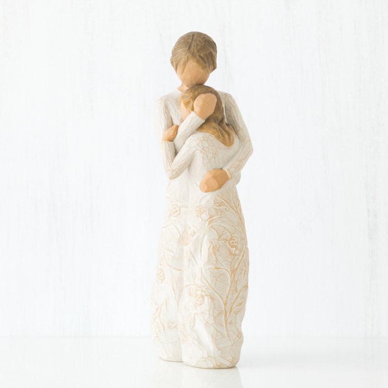 Elegant Resin Figurine with Sentimental Design