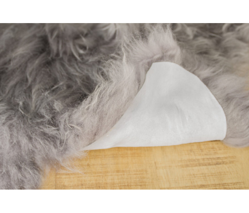 Tapis gris antidérapant en peau de mouton 2 pi x 3 pi 2 po