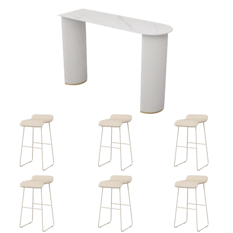 Une table de bar légère et luxueuse, Blanc, H 41,3 po x L 70,8 po x l 19,6 po, Beige