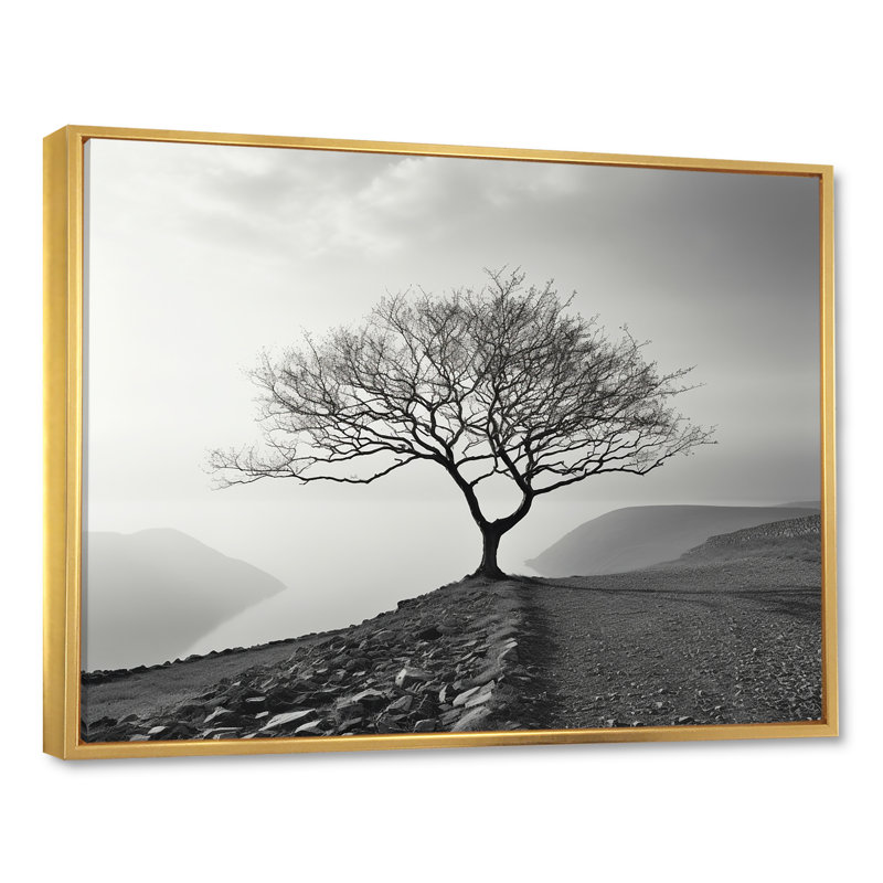 «A Beautiful Tree In Lakeside Scenery», reproduction sur toile, H 34 po x l 44 po x P 1,5 po, Cadre flottant doré