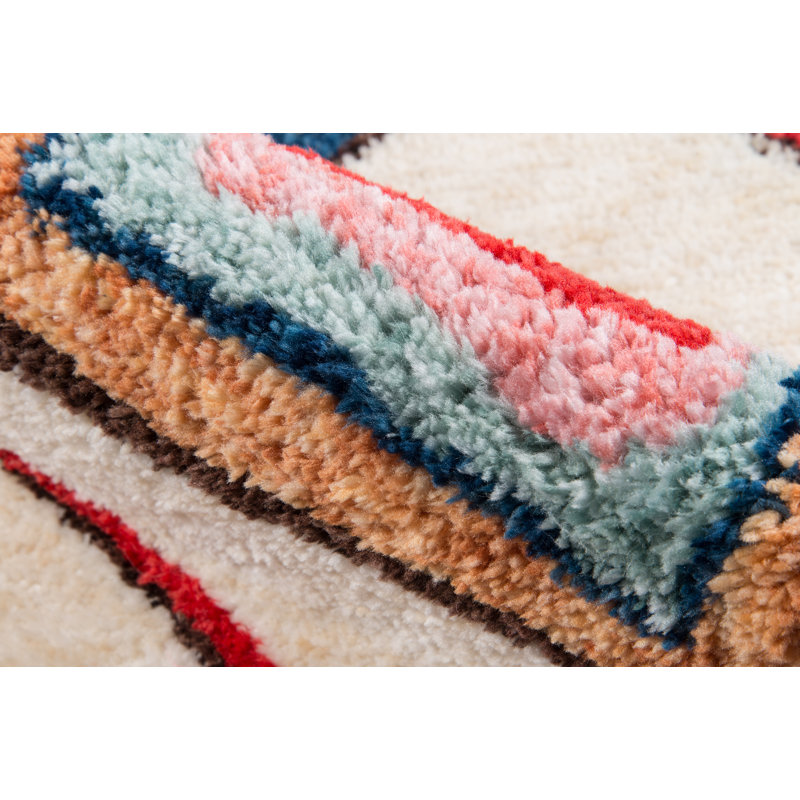 Handmade Red Geometric Synthetic Tufted Rug 3'6" x 5'6"