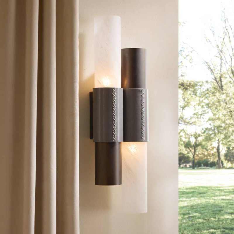 Huntington 4 - Light Armed Sconce