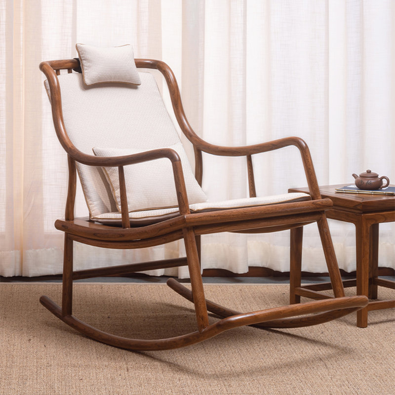 Chaise berçante en bois massif