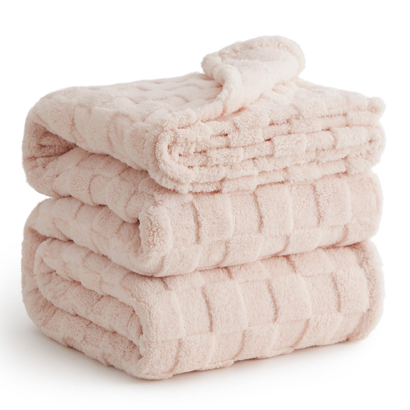 Bedsure 269gsm Fleece Blanket For Couch - Super Soft Cozy Blankets For Women GentleSoft™️, Queen, Light Pink