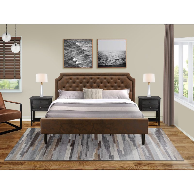Ensemble de très grand lit 3 pièces avec structure de lit capitonnée et 2 tables de chevet noires brossées pour chambre à coucher - similicuir brun foncé avec texture noire et pieds noirs
