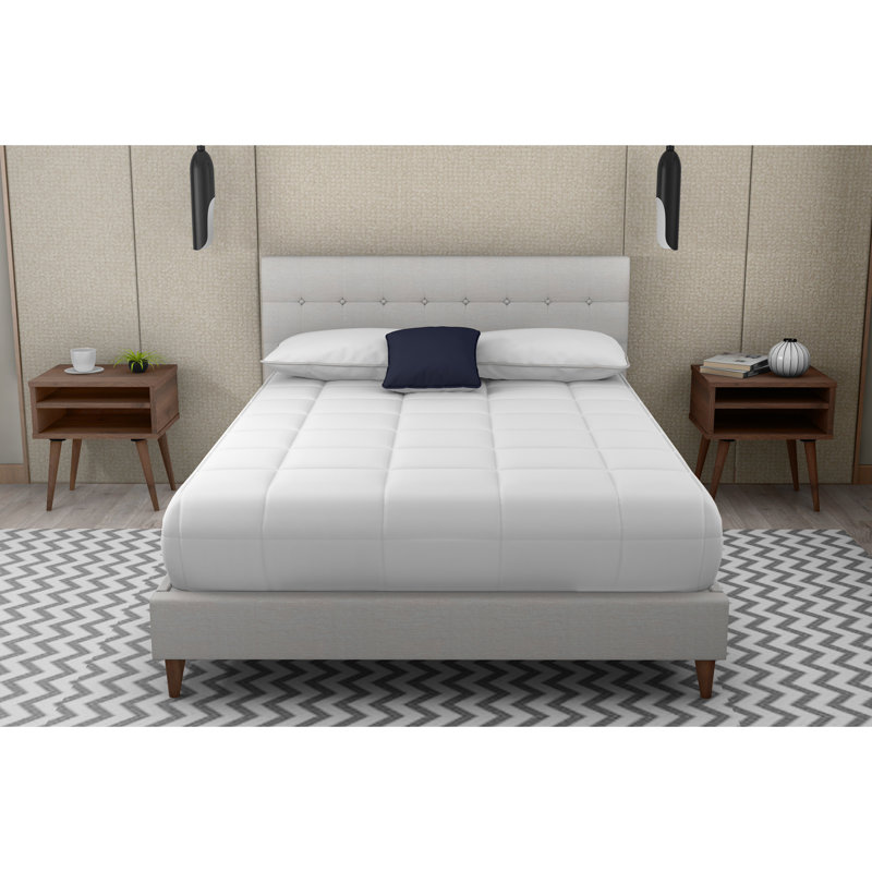 Lit tapissier avec 2 tables de chevet, Grand