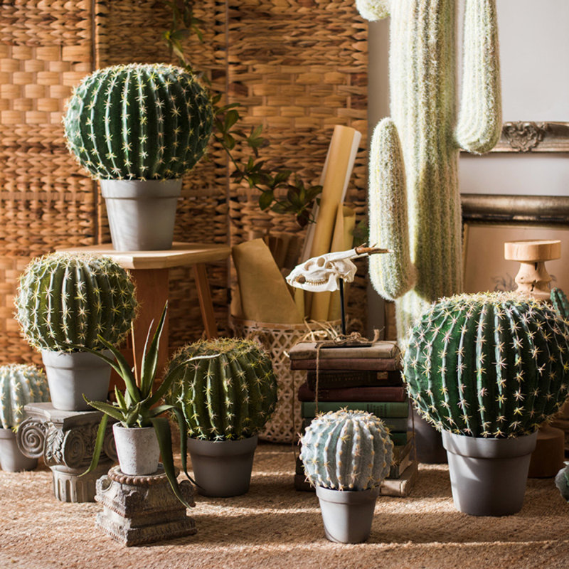 Cactus artificiel dans un pot, H 9,2 po x l 7,1 po x P 7,1 po