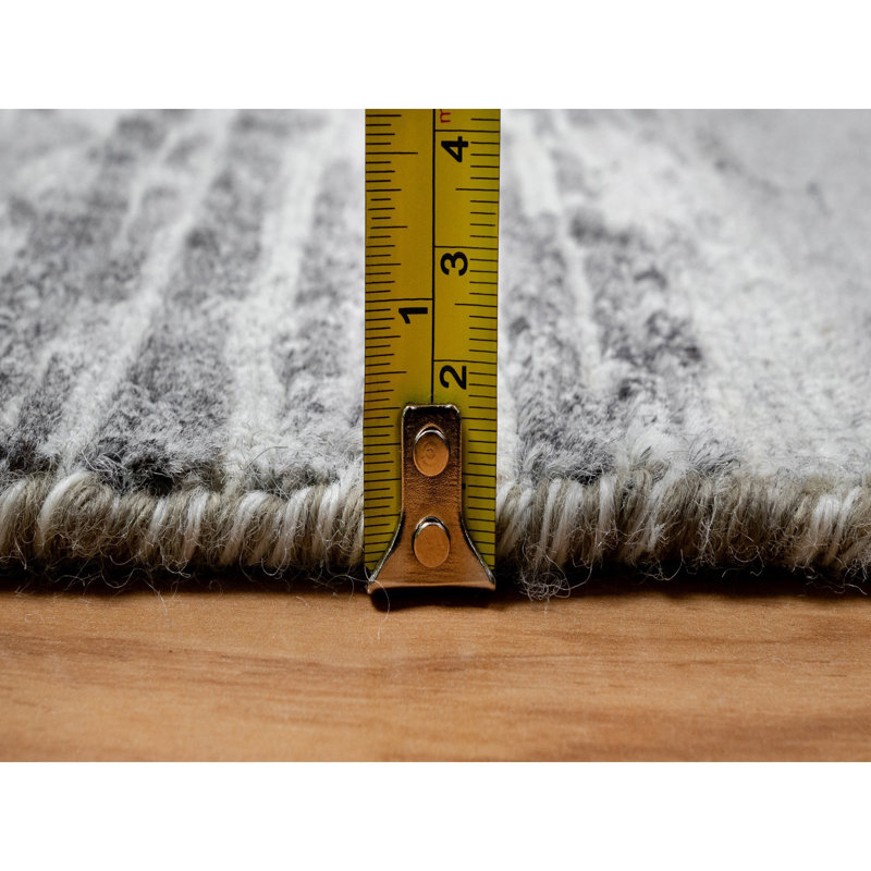 Tapis de couloir gris nouvel âge 2 pi 6 po x 11 pi 8 po Ursal