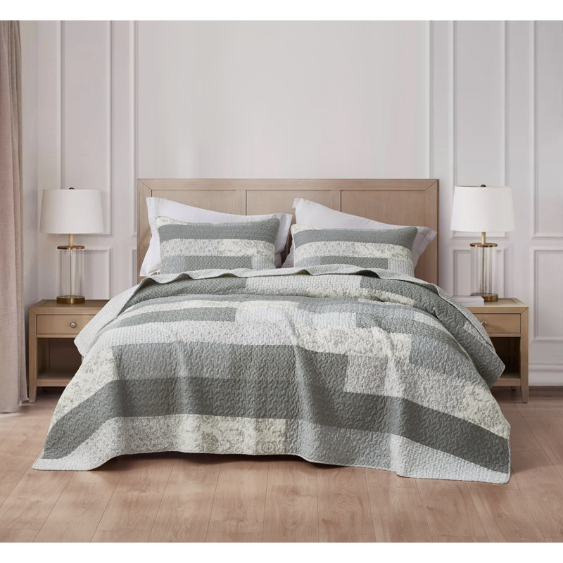 Caleb Floral Plaid Patchwork Cotton Quilt Set, Super King Quilt + 2 King Shams