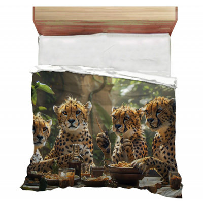 Cheetahs Dining Microfiber / Polyester Comforter