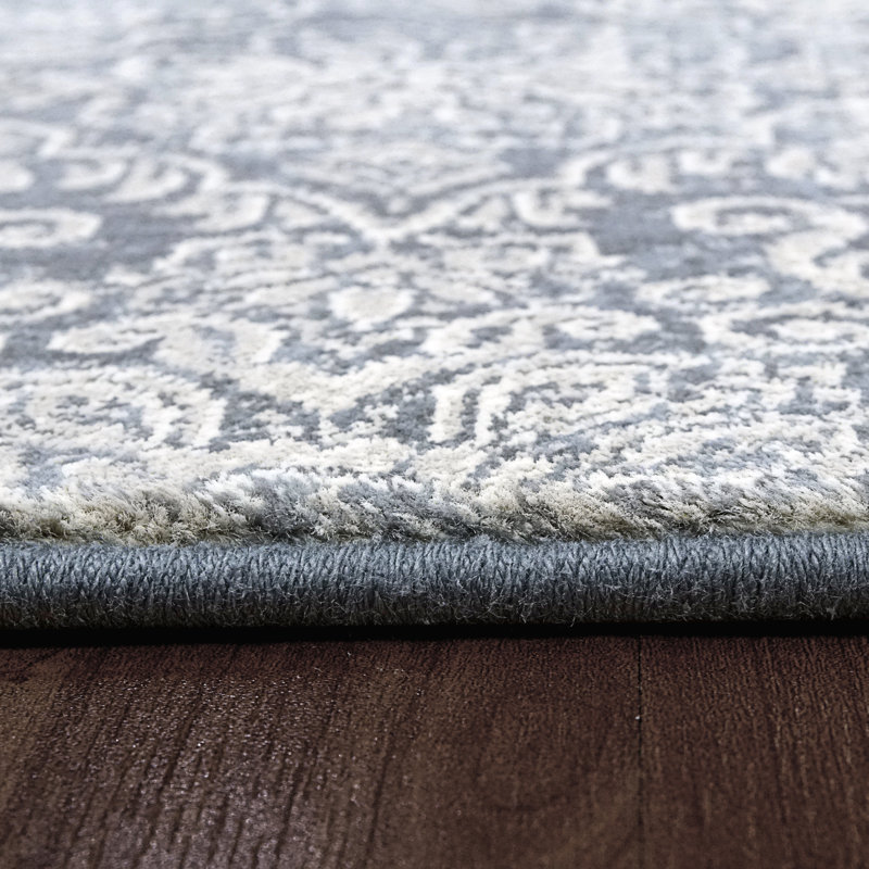 Attell Oriental Indoor Rug, Round 7'10"