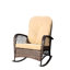 Fauteuil à bascule d'extérieur, modèle spacieux avec accoudoirs, structure robuste en acier, idéal pour terrasse, jardin ou cour arrière. Chaise basse brune avec coussin, protégée et adaptée à une utilisation extérieure.