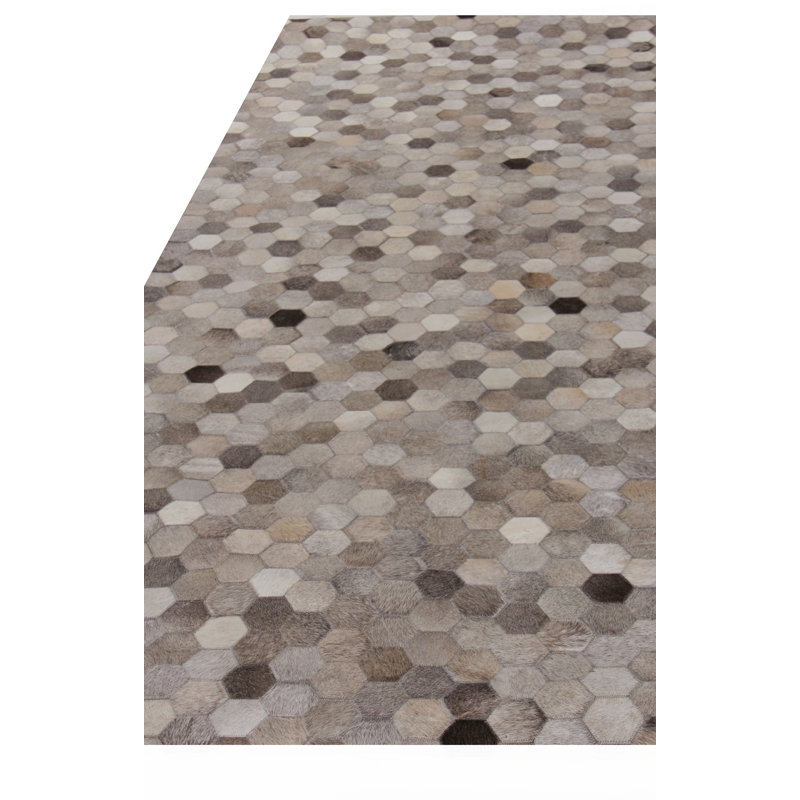 Natural Hide Cowhide Geometric Area Rug in Gray/Beige/Brown, Rectangle 5' x 8'