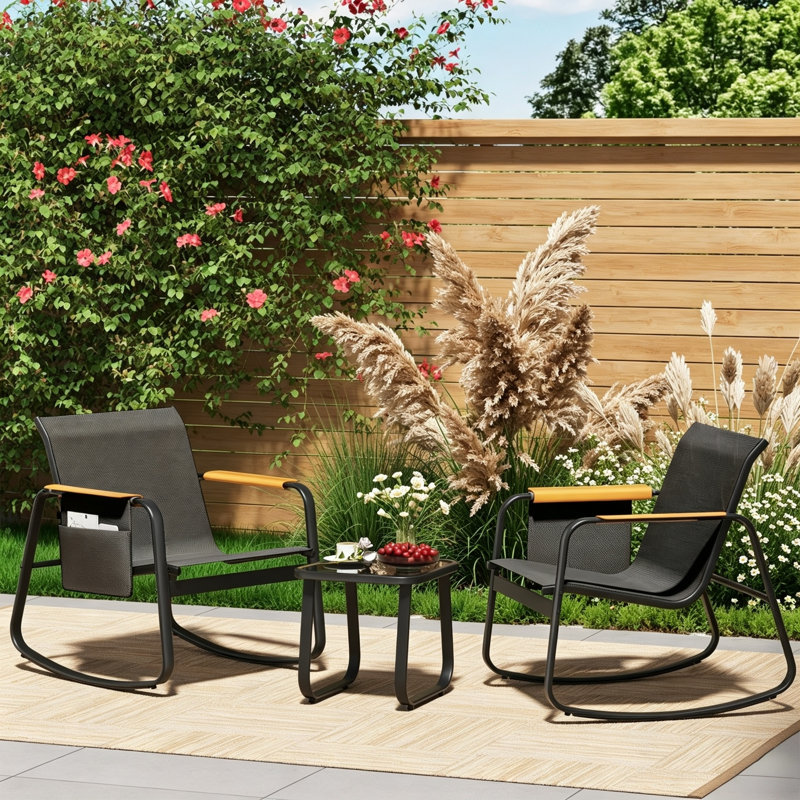 Ensemble bistro de patio composé de 3 chaises berçantes, avec table basse, structure en métal résistant aux intempéries et poche de rangement latérale, noir.