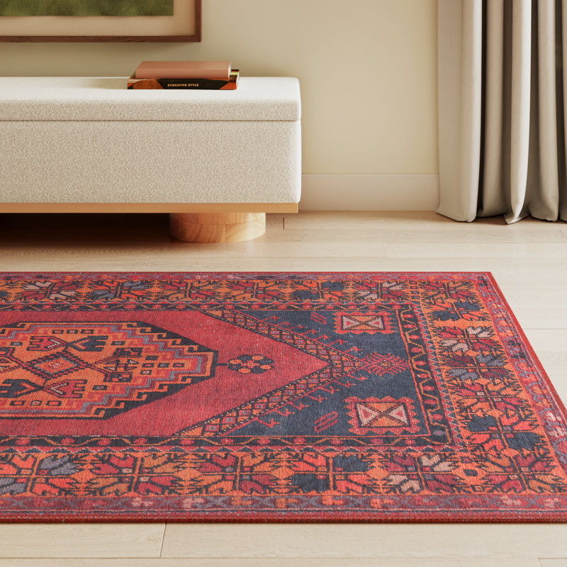 Isthia Oriental Indoor Rug, Rectangle 5' x 7'6"