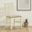 Chaise haute Chelsea en bois massif et tissu beige, H 37,24 po x l 19,58 po x P 20,53 po