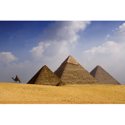 Pyramides sur toile par Sculpies, photographie