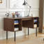 Bureau d'ordinateur de 55 po avec 2 armoires de rangement, bureau de direction Mid-Century avec station de charge, grand bureau moderne avec pieds en métal réglables-1074477266-1099382188