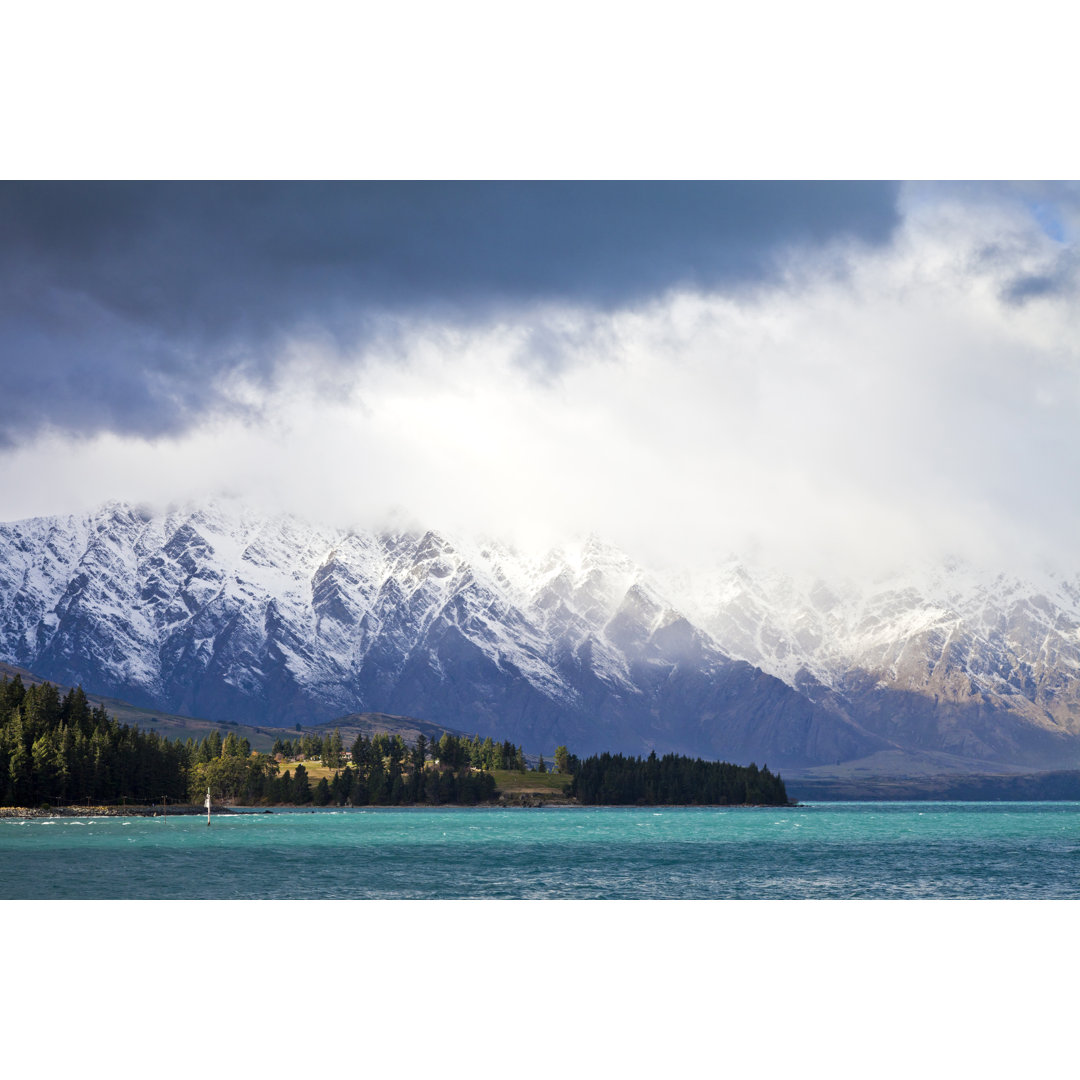 Queenstown Mountain Range von Enjoynz - Druck auf Leinwand ohne Rahmen