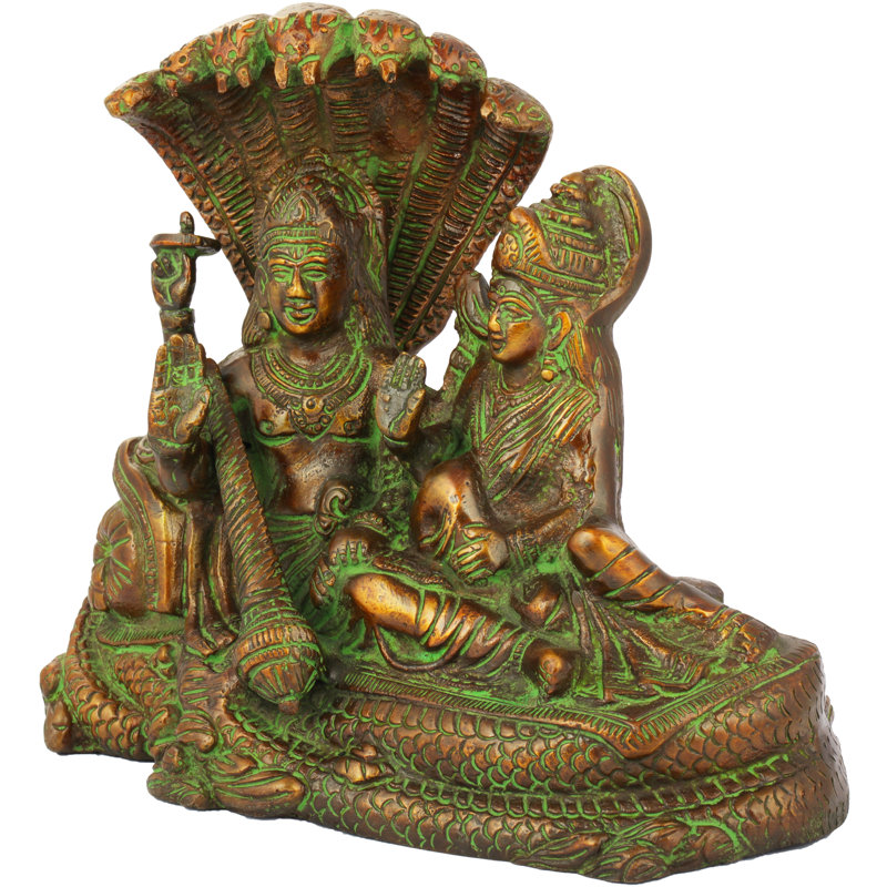 Déesse Vishnu de 6 pouces en laiton fait à la main déesse Lakshmi sur Sheshnag - Divin couple océan de lait Hindu Home Decor
