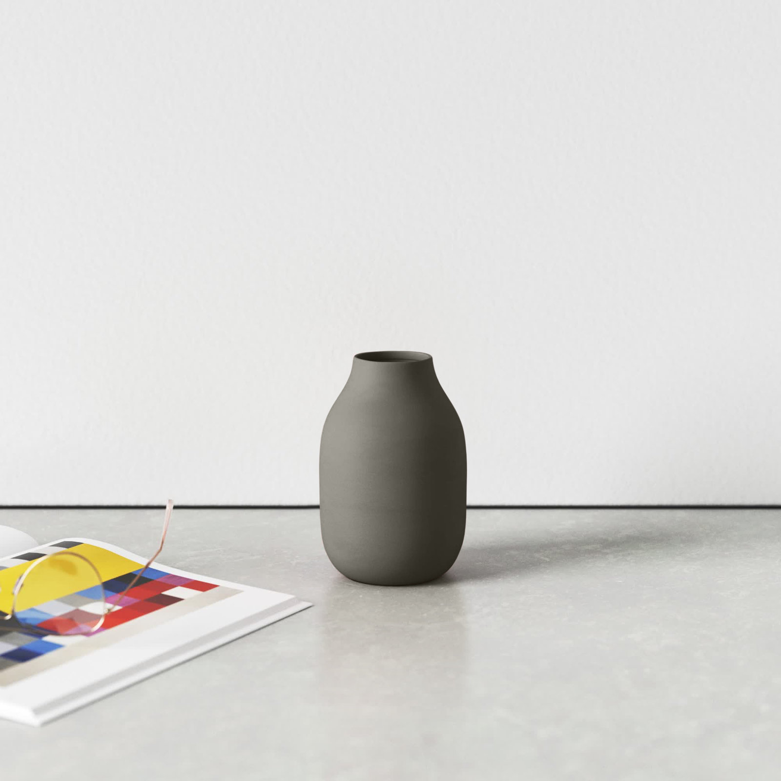COLORA Porcelain Table Vase, Steel Gray, Overall Height - 5.91"